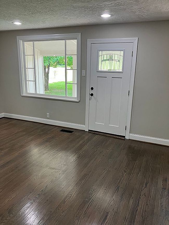 Image of 4995 Rainbow Dr