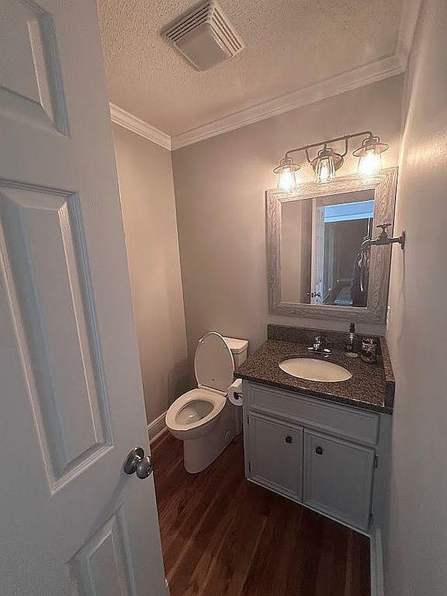 Image of 700 Doreen Ct