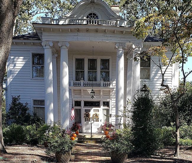Preview of property located at 900 N Nash St
