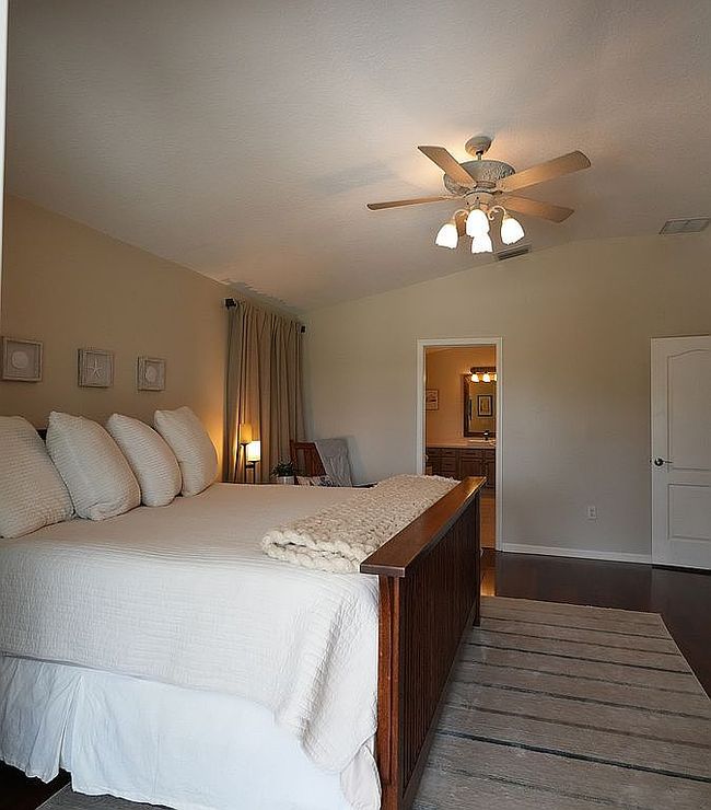 Photo of 5236 Strike The Gold Ln, Zephyrhills, FL