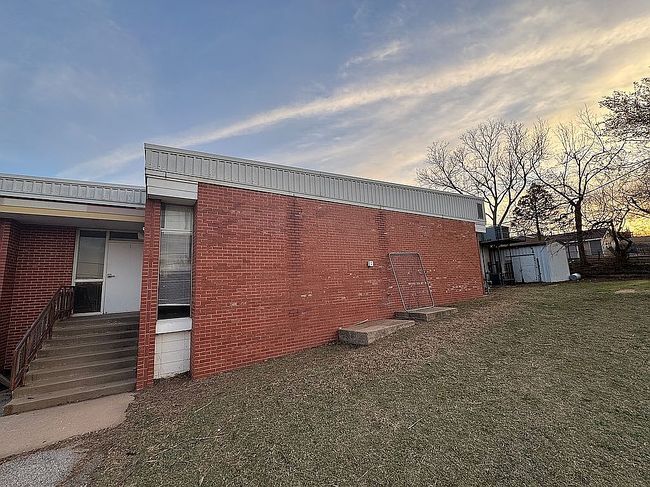 Photo of 1810 E Broadway Ave, Enid, OK
