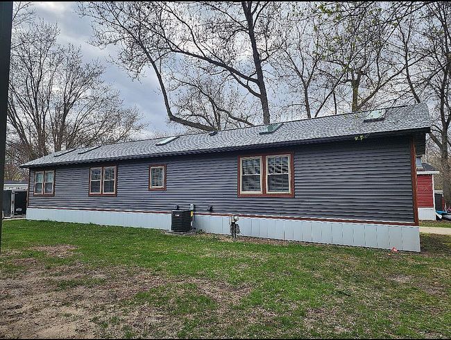 Photo of 3067 Hillanlake Dr Lot 136, Brooklyn, MI