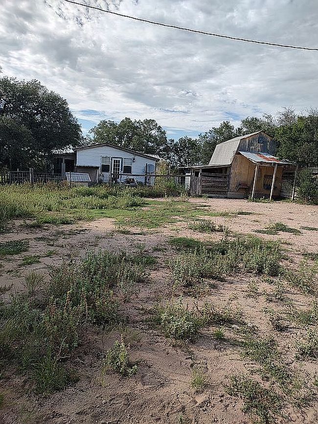 Photo of 497 W County Road 3064, Lampasas, TX