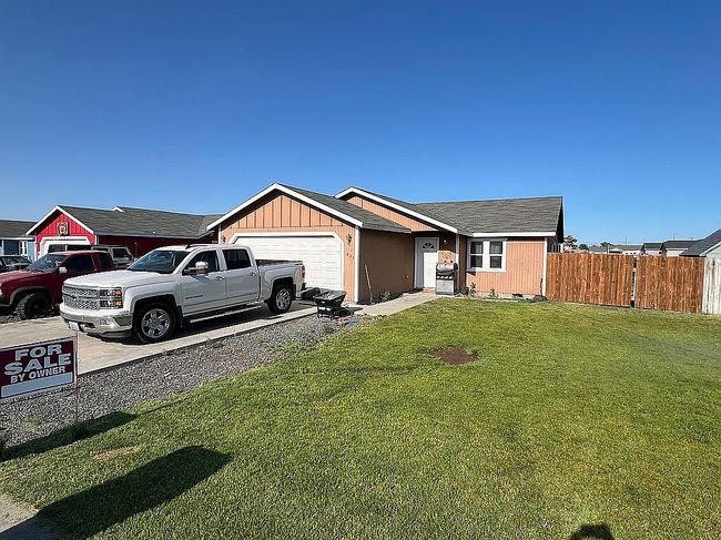 Photo of 709 Paxson Dr, Moses Lake, WA