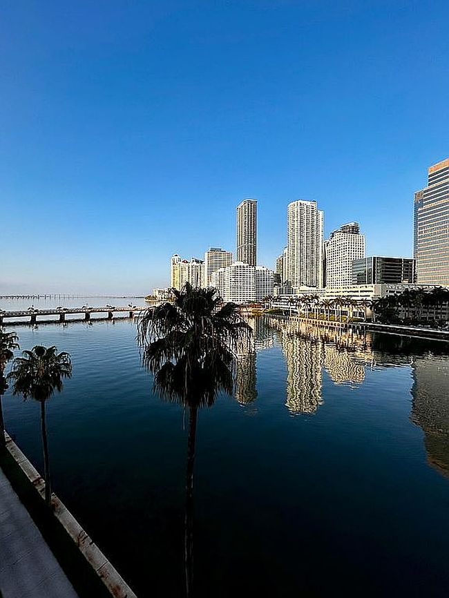 Photo of 701 Brickell Key Blvd Apt 503