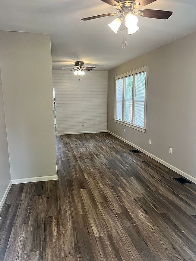 Photo of 200 W 2nd Pl, Spring Valley, IL