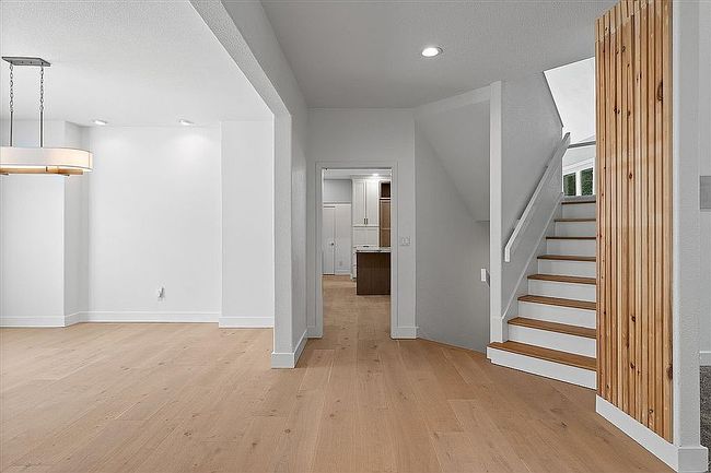 Photo of 5610 Spinnaker Point, Parkville, MO