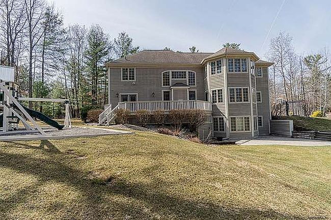 Photo of 204 Forest Haven Dr, Slingerlands, NY