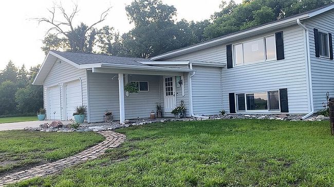 Photo of 37488 320th St, Roseau, MN