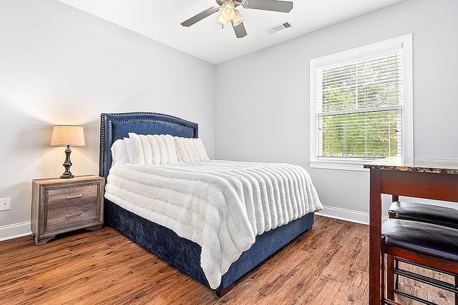 Image of 1300 Parker Pl