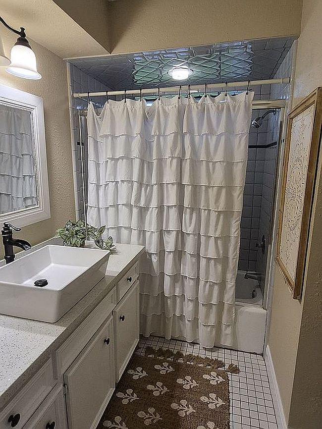 Photo of 13303 Bay Place Dr, Beach City, TX