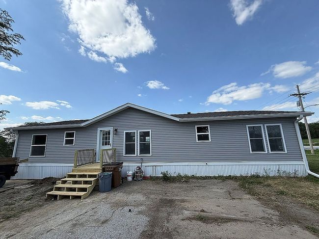 Preview of property located at 125 S 1st St Lot 4