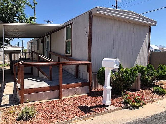 Preview of property located at 3833 N Fairview Ave #127
