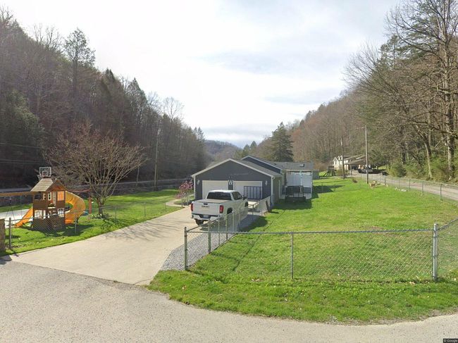 Photo of 19 Fairchild Dr