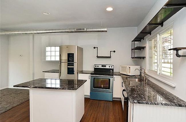 Photo of 4070 Howley St Apt 2, Pittsburgh, PA