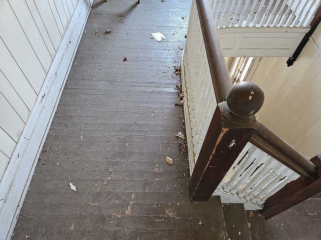 Image of 209 E Burgess St