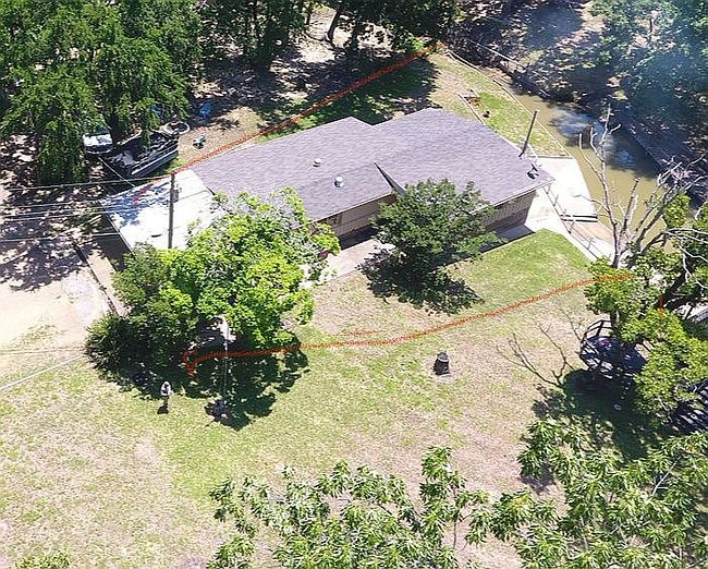 Additional photo 1 of property located at 109 N Bay Cir