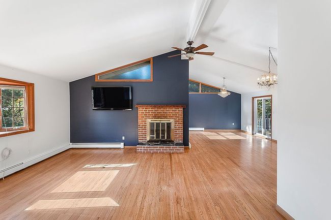Photo of 193 Mount Airy Rd W, Croton On Hudson, NY