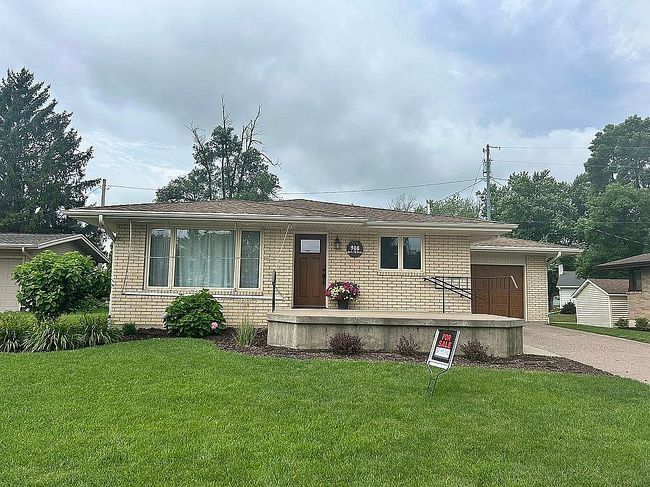 Photo of 306 N 7th St, Bellevue, IA