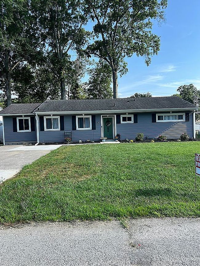 Photo of 211 Forest View Dr, Huntington, WV