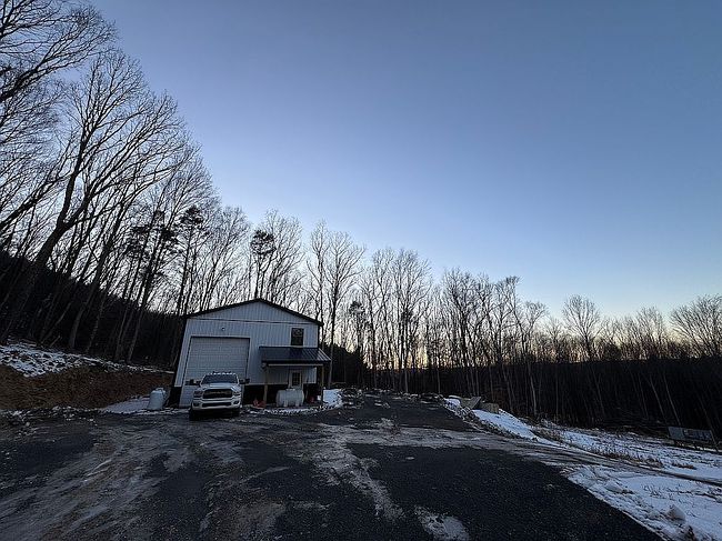 Image of 596 Mountain View Dr