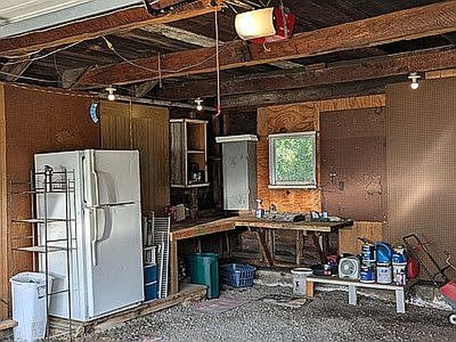 Photo of 339 Glastonbury St, Hawk Run, PA
