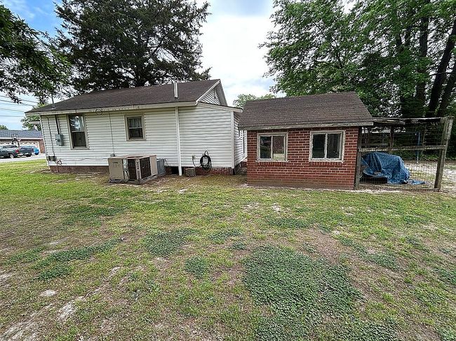 Image of 1204 Carolina Ave