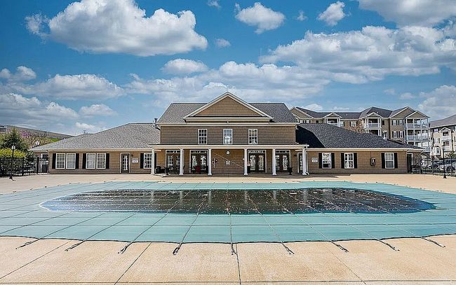 Photo of 1622 Suncrest Vlg, Morgantown, WV