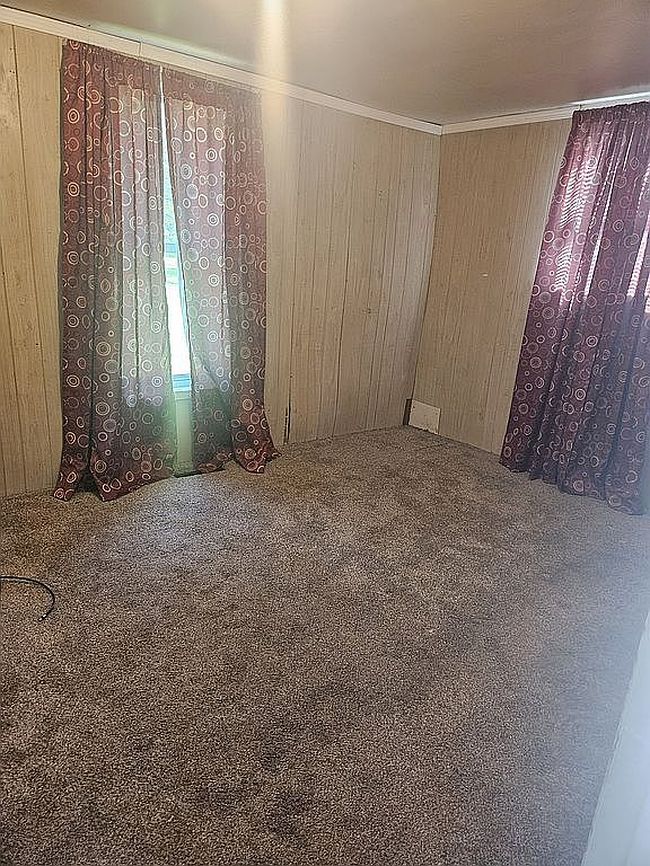 Photo of 404 E 1st St, Wilber, NE