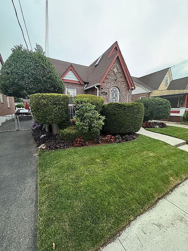 Photo of 11456 205th St, Jamaica, NY