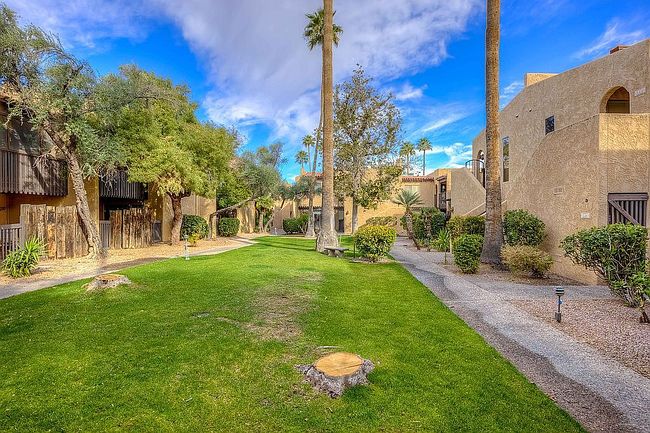 Additional photo 2 of property located at 564 N Dodge Blvd