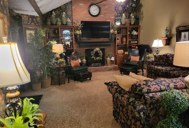 Image of 1128 W Brookforest Dr