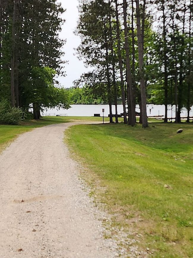 Photo of 7811 Sandy Ln, Stanwood, MI