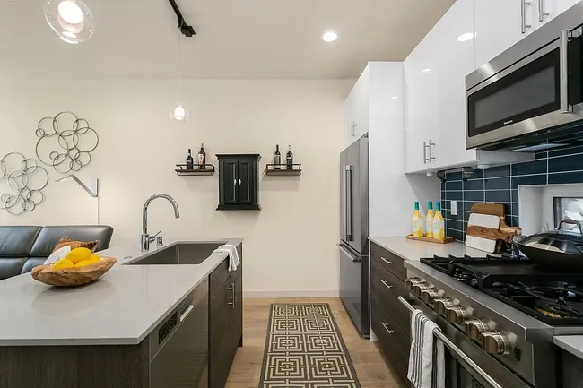 Image of 3612 Leary Way Nw