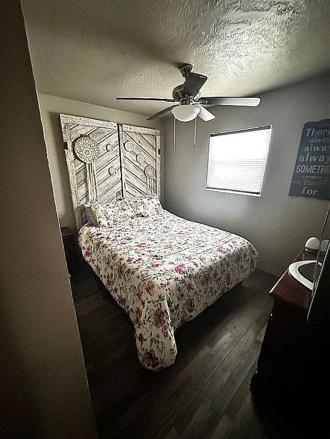 Photo of 10569 Vickie Dr