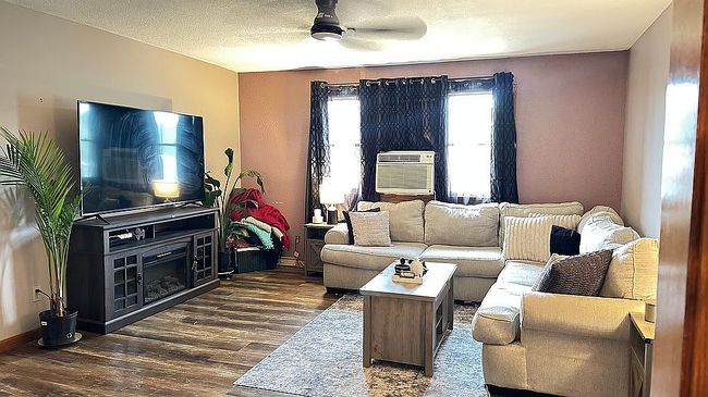 Photo of 804 W Wood St, Lowellville, OH