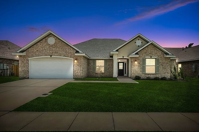 Photo of 2645 Greenville Dr, Marrero, LA