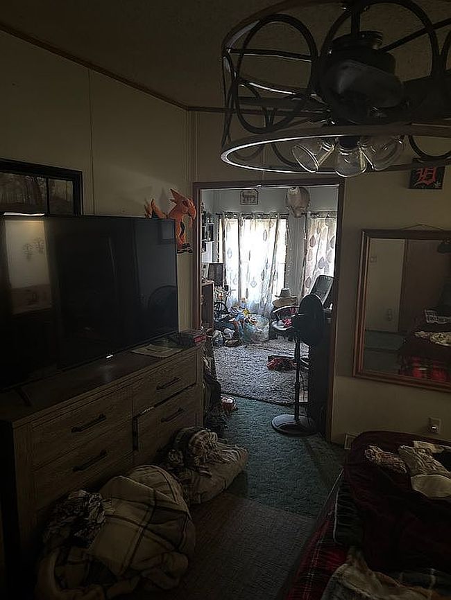 Additional photo 3 of property located at 211 Lakeshore Cir