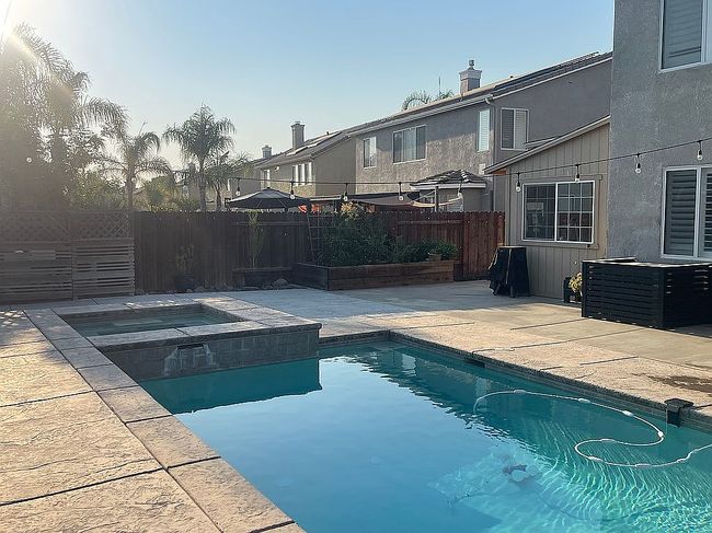 Photo of 940 W Sandstone Ct, Hanford, CA