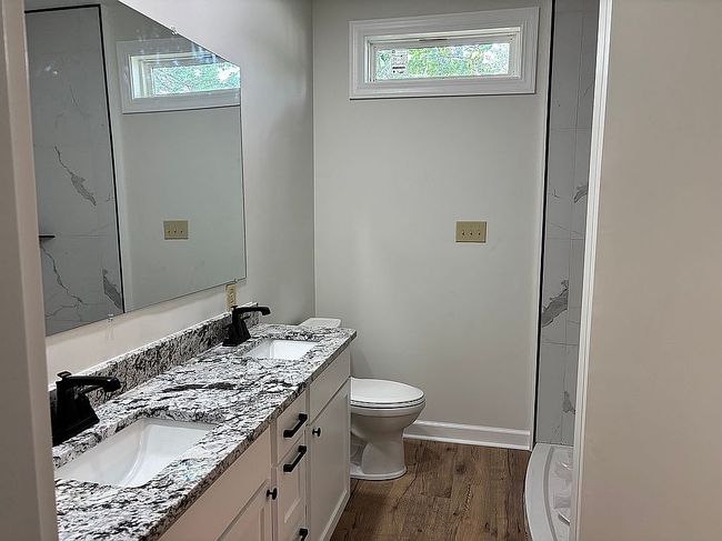 Image of 520 W Main St