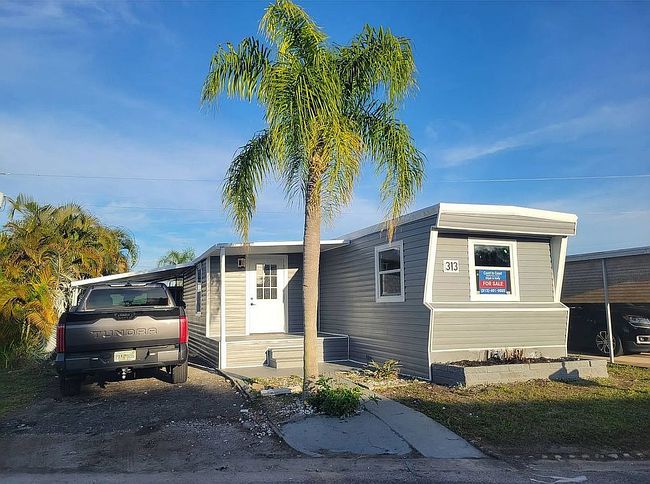 Photo of 4000 24th St N #313