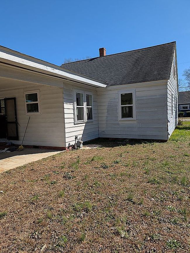 Image of 121 N Heyward St