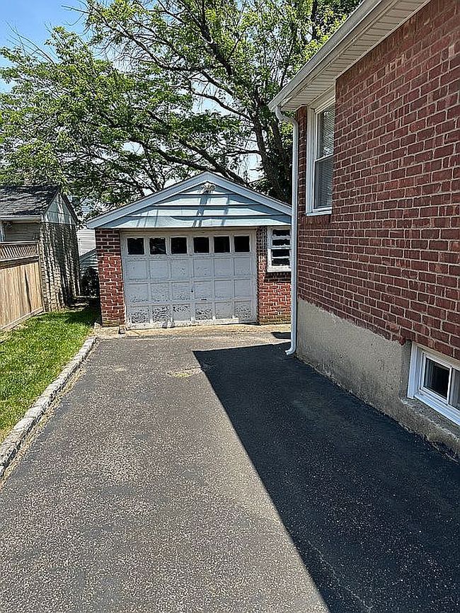 Image of 512 Nassau Blvd