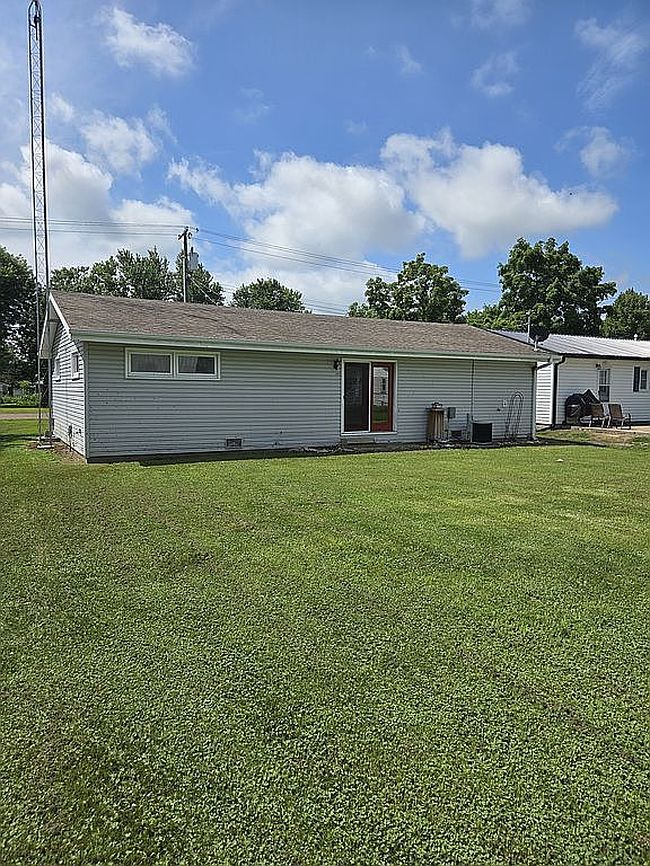 Photo of 1115 W Church St, Bowling Green, MO