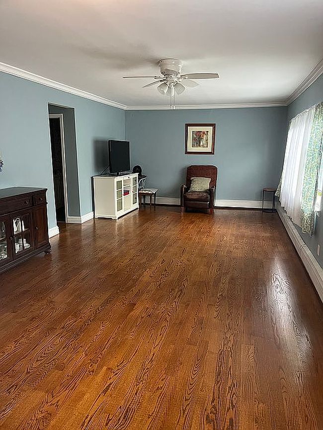 Photo of 55 Tulip Ave Apt 5-4, Floral Park, NY