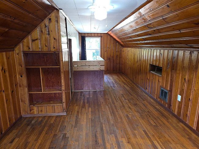 Photo of 8219 Maxwell Ave, Warren, MI