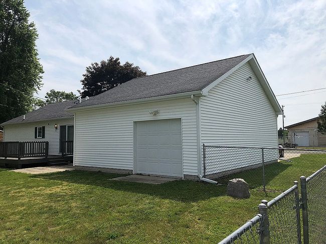 Image of 6644 Maple St