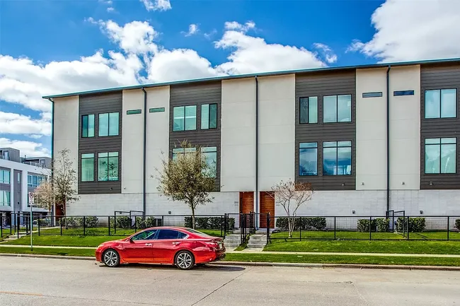 Image of 2103 Bennett Ave