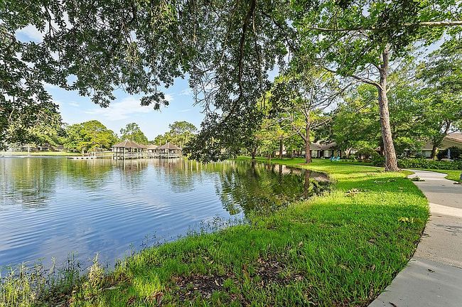 Image of 4560 Middleton Park Cir E