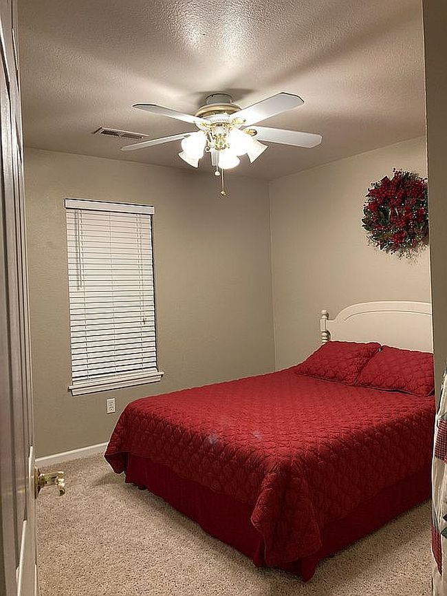 Photo of 1109 Oakcrest Ln